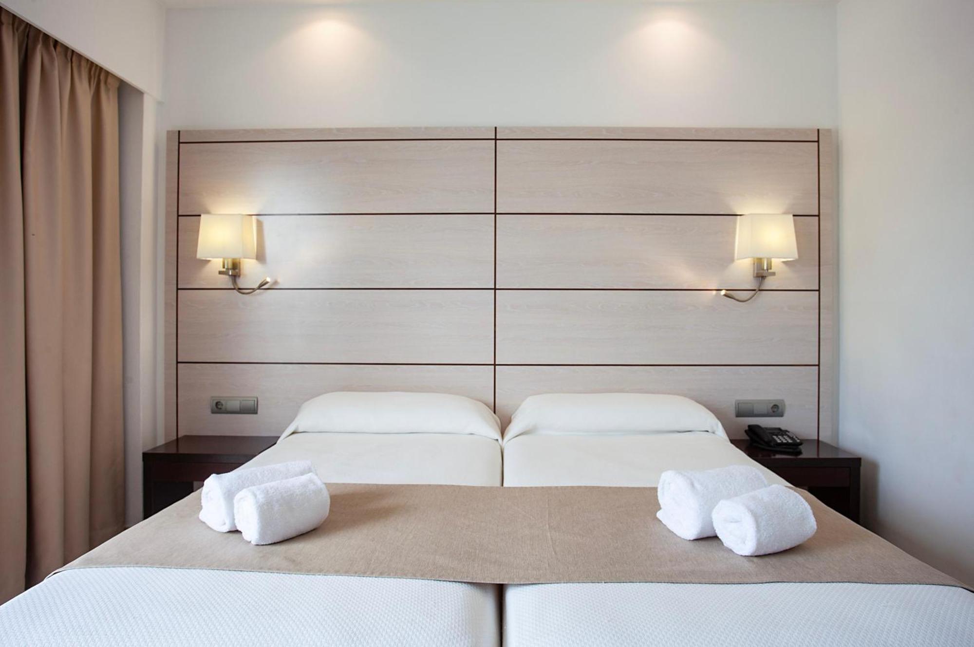 Hotel Puchet Ibiza Сан-Антоніо Екстер'єр фото