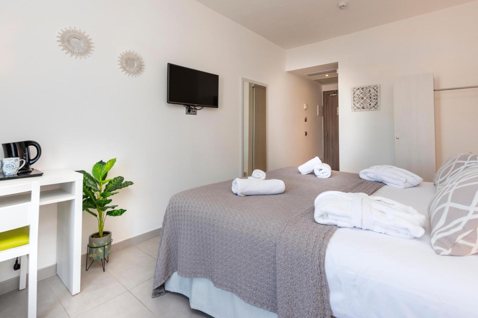 Hotel Puchet Ibiza Сан-Антоніо Екстер'єр фото